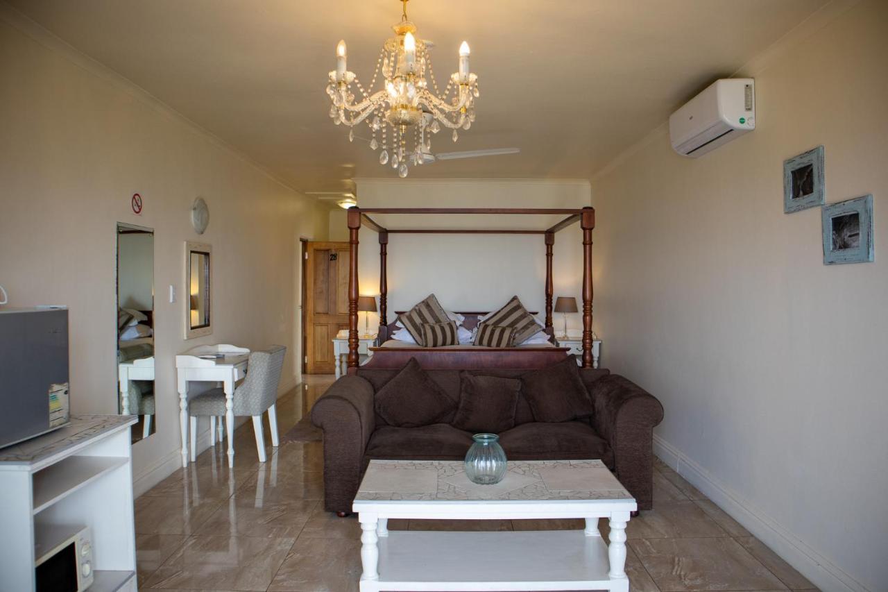 305 Guest House Amanzimtoti Ngoại thất bức ảnh